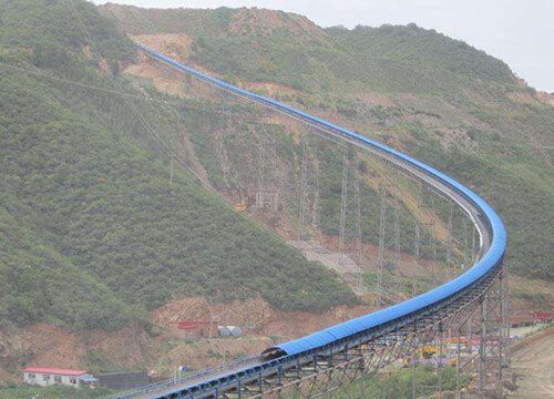 Staubdichte Förderbandabdeckungen